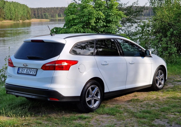 Ford Focus cena 43900 przebieg: 149500, rok produkcji 2017 z Koronowo małe 781